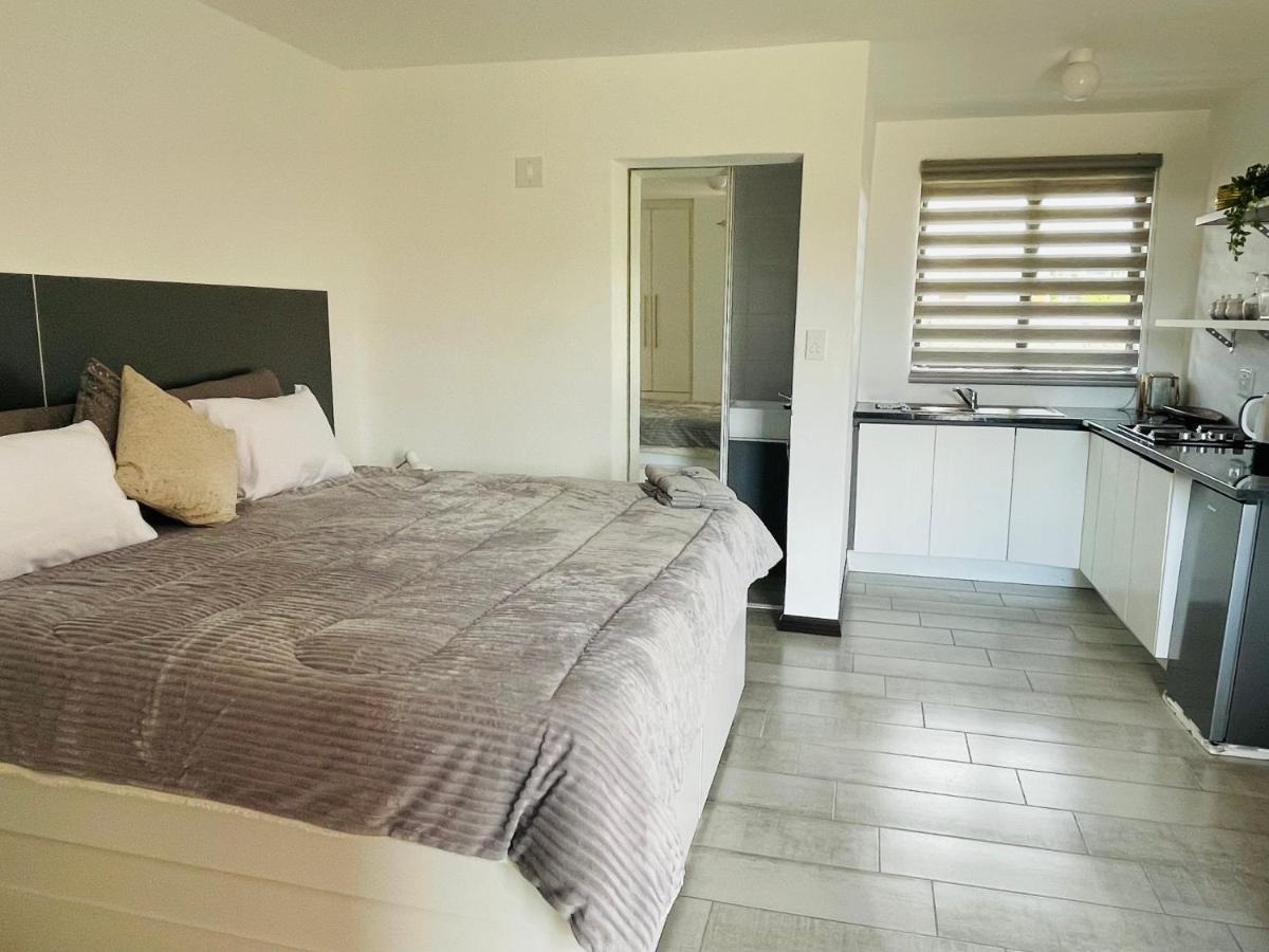Moh Ville Guest House Масеру Екстер'єр фото