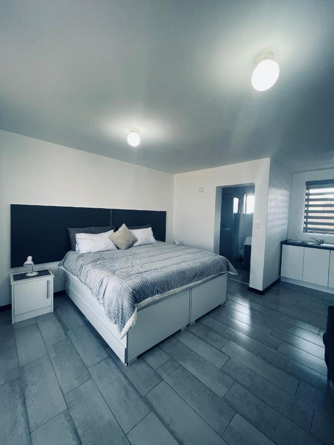 Moh Ville Guest House Масеру Екстер'єр фото