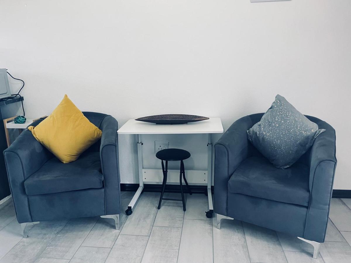 Moh Ville Guest House Масеру Екстер'єр фото