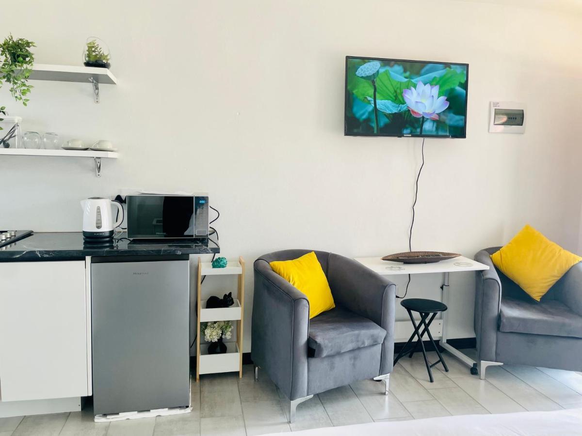 Moh Ville Guest House Масеру Екстер'єр фото