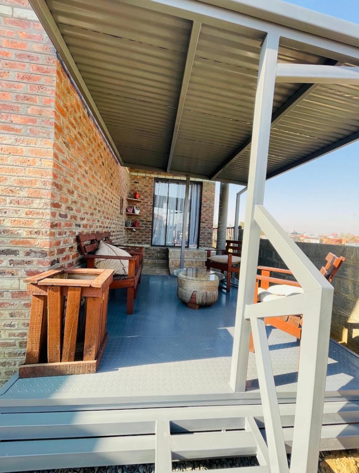 Moh Ville Guest House Масеру Екстер'єр фото